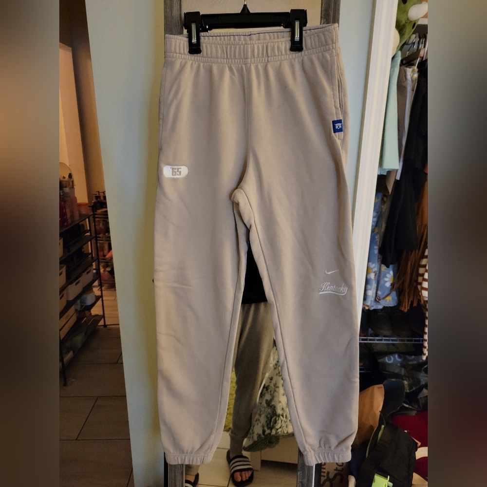 UK Nike Sweatpants